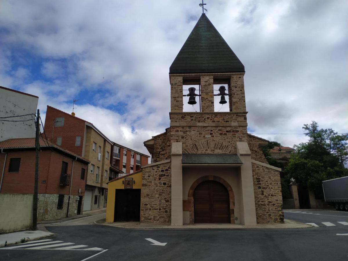Edificio Valles Del Lupulo Astorga Luaran gambar